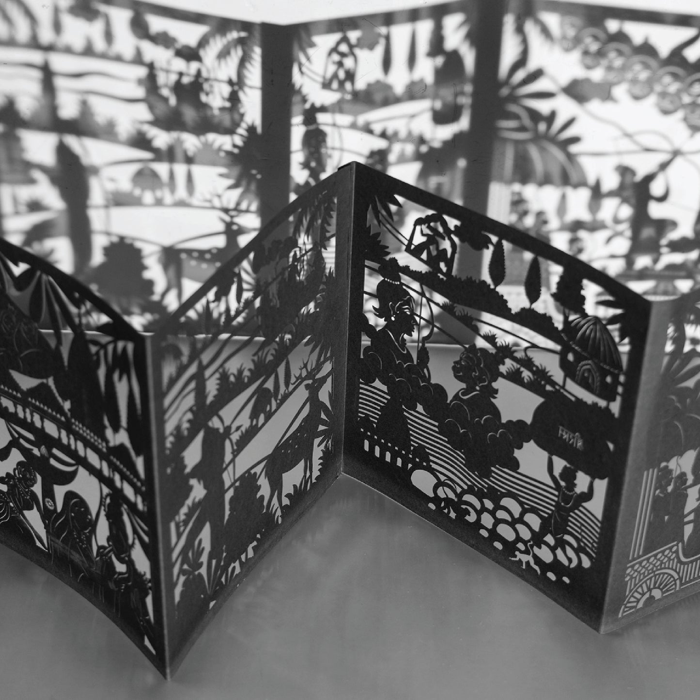 Ramayan Book + Shadow Art & Akshar Akshar Eeshvar Combo